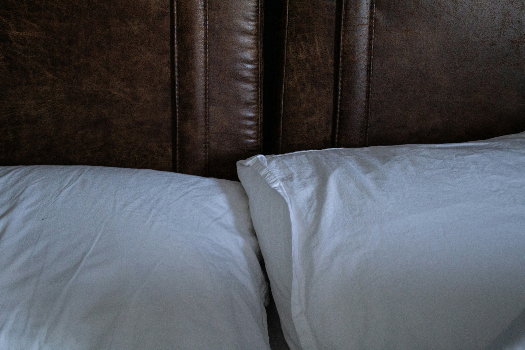 Kunstleder Bett reinigen